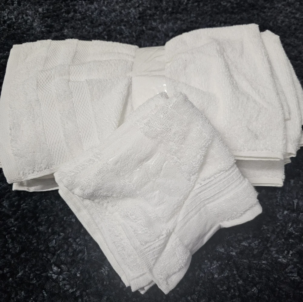 White Hand Towel & Washcloth Set - Perfect for Hospitality!